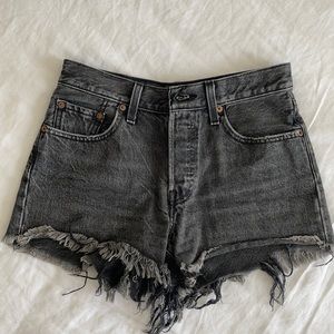 Levi’s 501 high waisted black/charcoal shorts